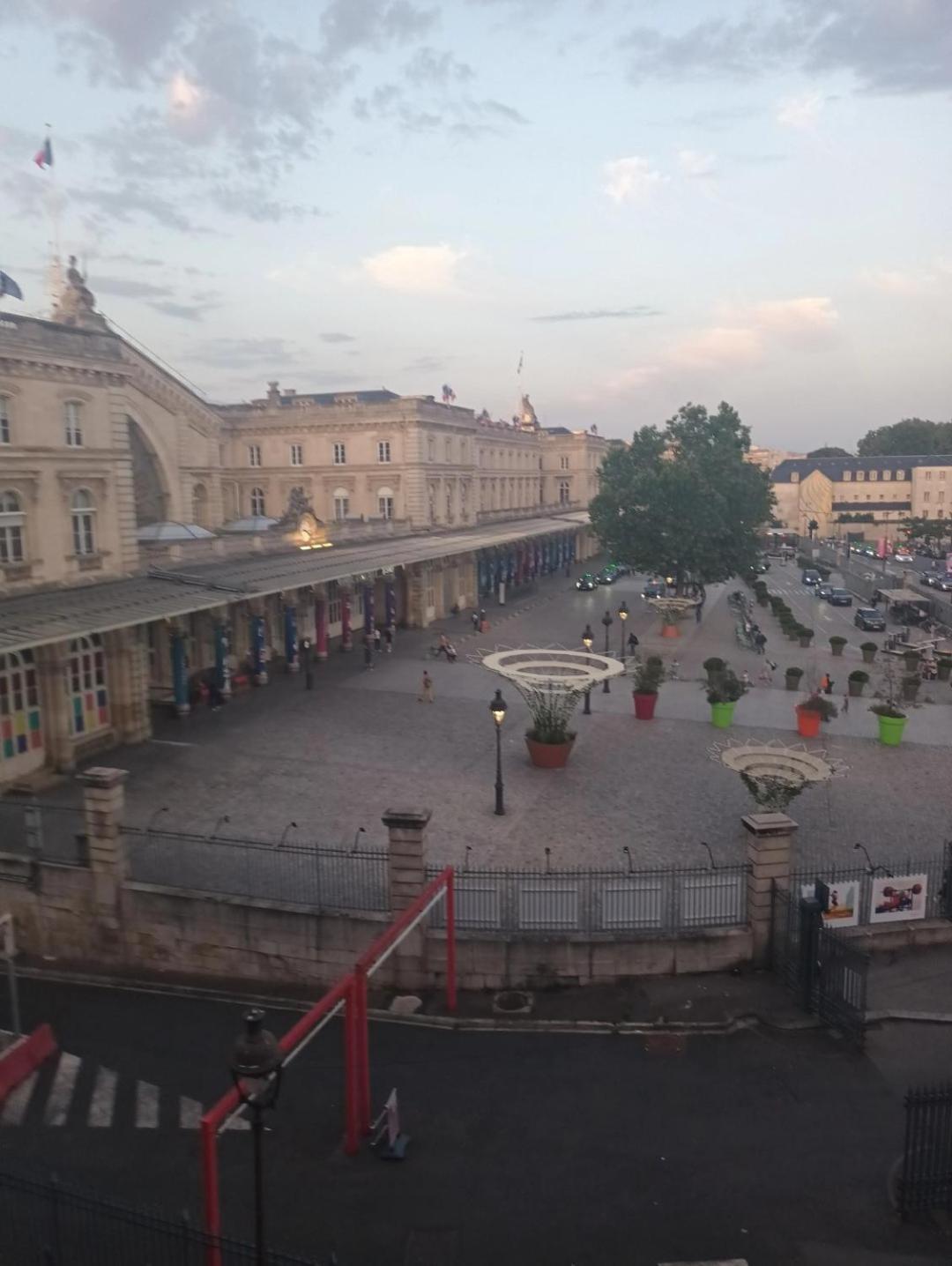 Hotel De Lorraine Paris Eksteriør billede
